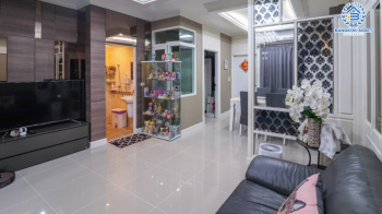 *****ทาวน์เฮ้าส์มือสอง โซนนนทบุรี ม.กัสโต้ ปิ่นเกล้า-จรัญสนิทวงศ์ เนื้อที่กว้าง 20.70 ตร.ว. ฟังก์ชัน 4 ห้องนอน 3 ห้องน้ำ ที่จอดรถ 2 คัน บ้านคุณภาพจากแบรนด์ Q HOUSE สภาพสวย พร้อมเข้าอยู่ มีเฟอร์นิเจอร์บิ้วอินให้ทั้งหลัง บนทำเลเดินทางสะดวก ใกล้รถไฟฟ้าสายสีแดง "สถานีบางบำหรุ" และทางด่วน "ศรีรัช"